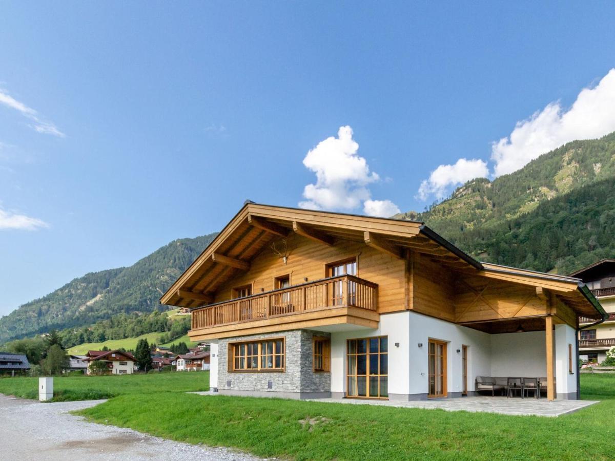 Charming Chalet in Bad Hofgastein with Sauna Exterior foto